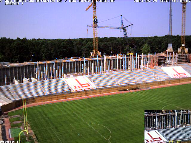 Der Neubau des neuen Waldstadions in Frankfurt / Main. Neue Kamera 1: Gästekurve (Südosten)