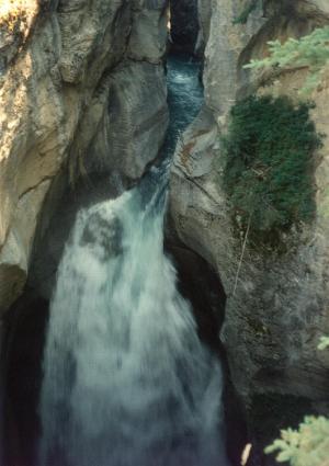 Maligne Canyon